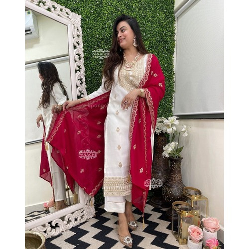 Royal Elegance: Heavy Kurta Pant & Dupatta Set for Women