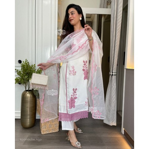 Celebrate in Style with Our Beautiful 3-Piece Festive Set For Women