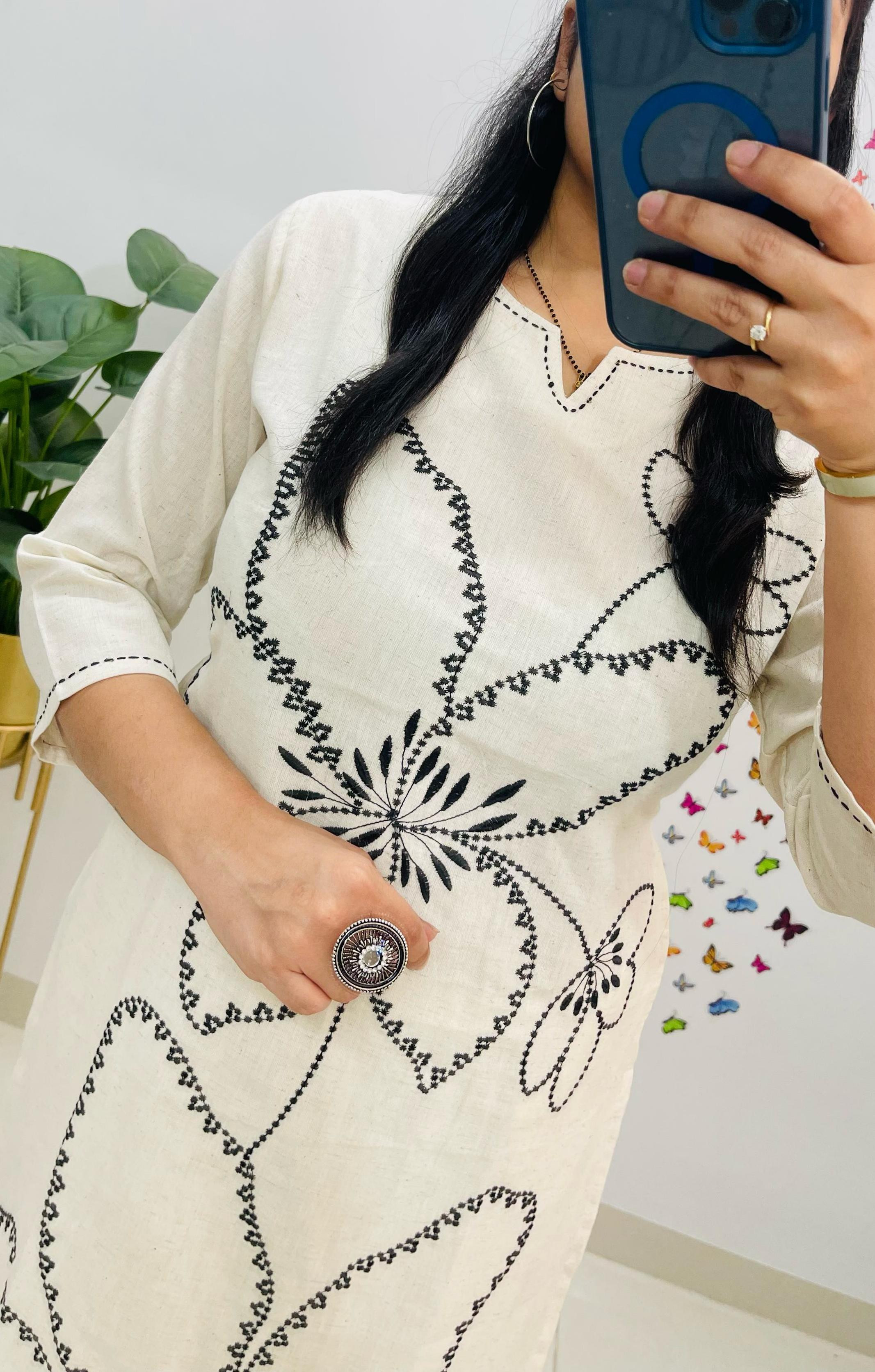 Stylish Kurti & Pant Set  with Embriodary Work