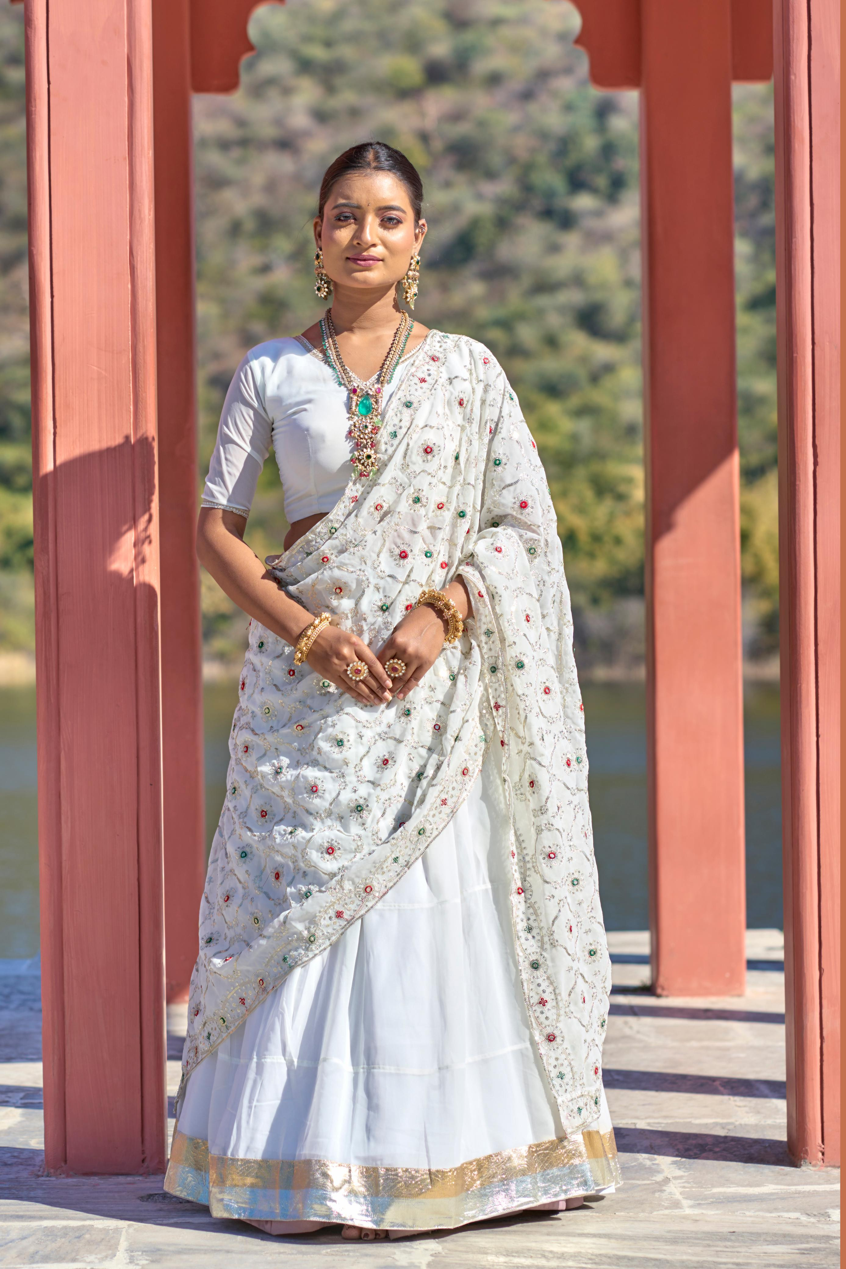 WOMEN WHITE EMBROIDERY LEHENGA