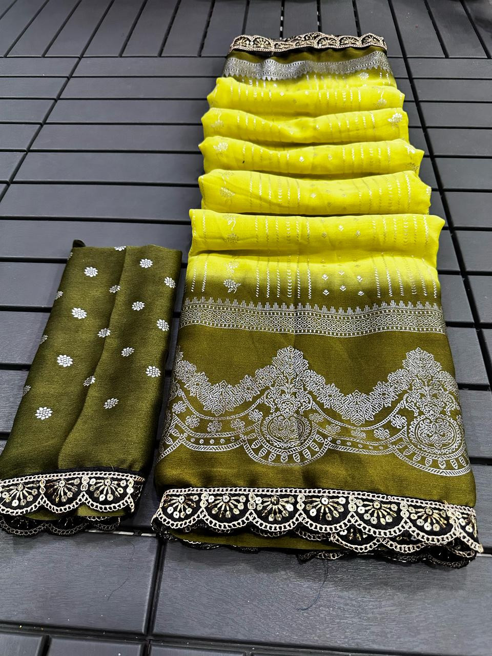 Beautiful Print bandhej saree For Women