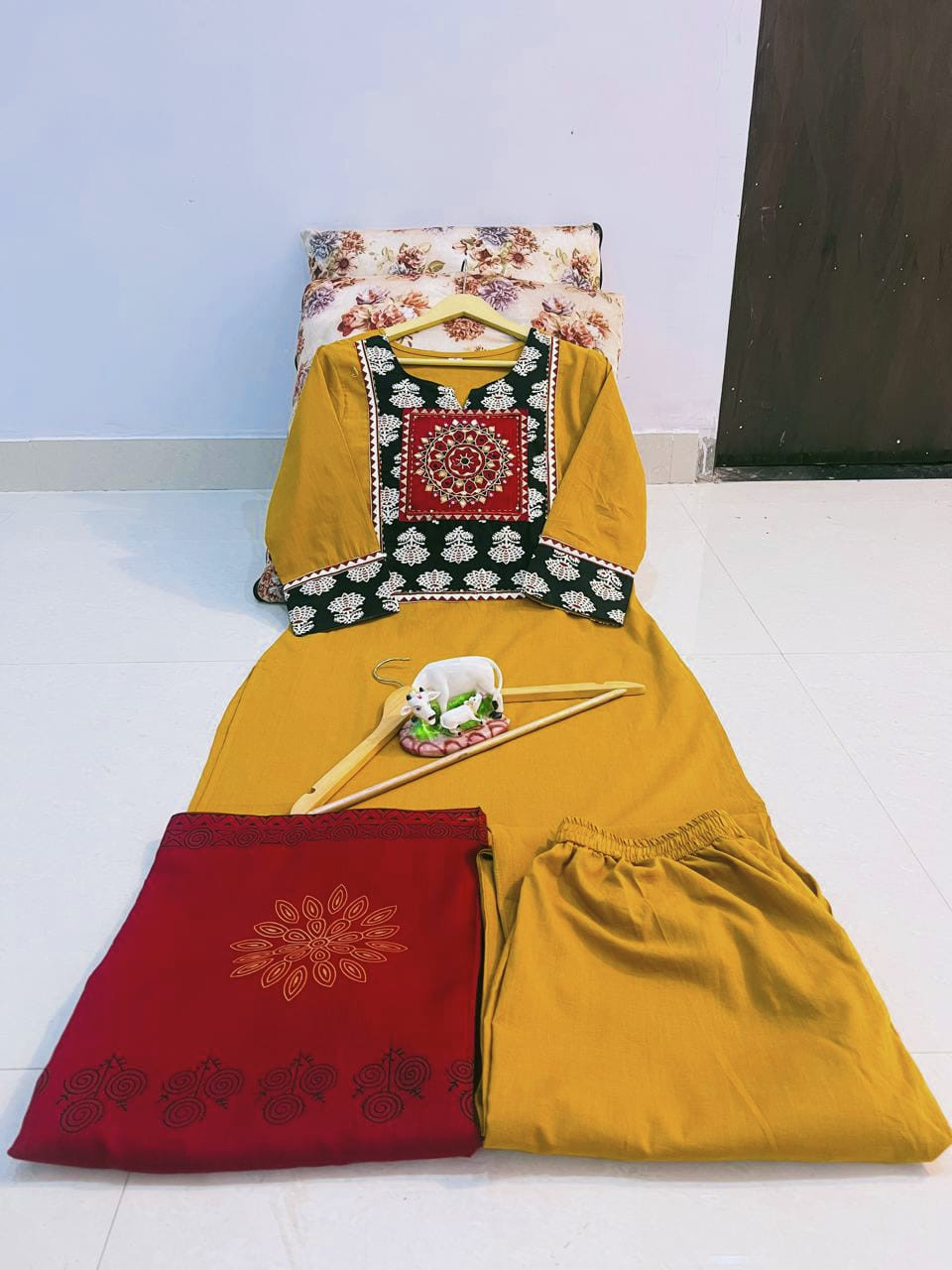 NEW FULL EMBROIDERY YOKE STRAIGHT KURTI  PANT MALMAL DUPATTA ARRIVAL For Women