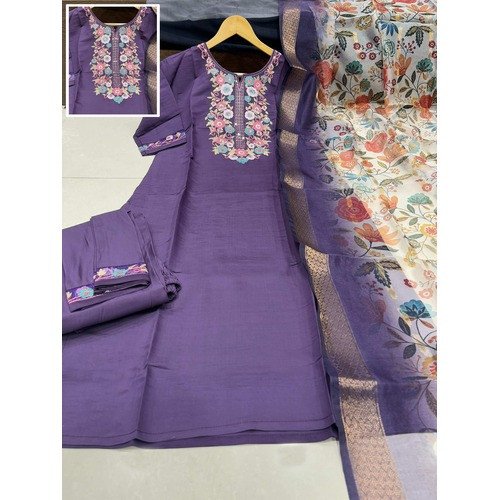 WOMEN EMBROIDERY KURTA SET