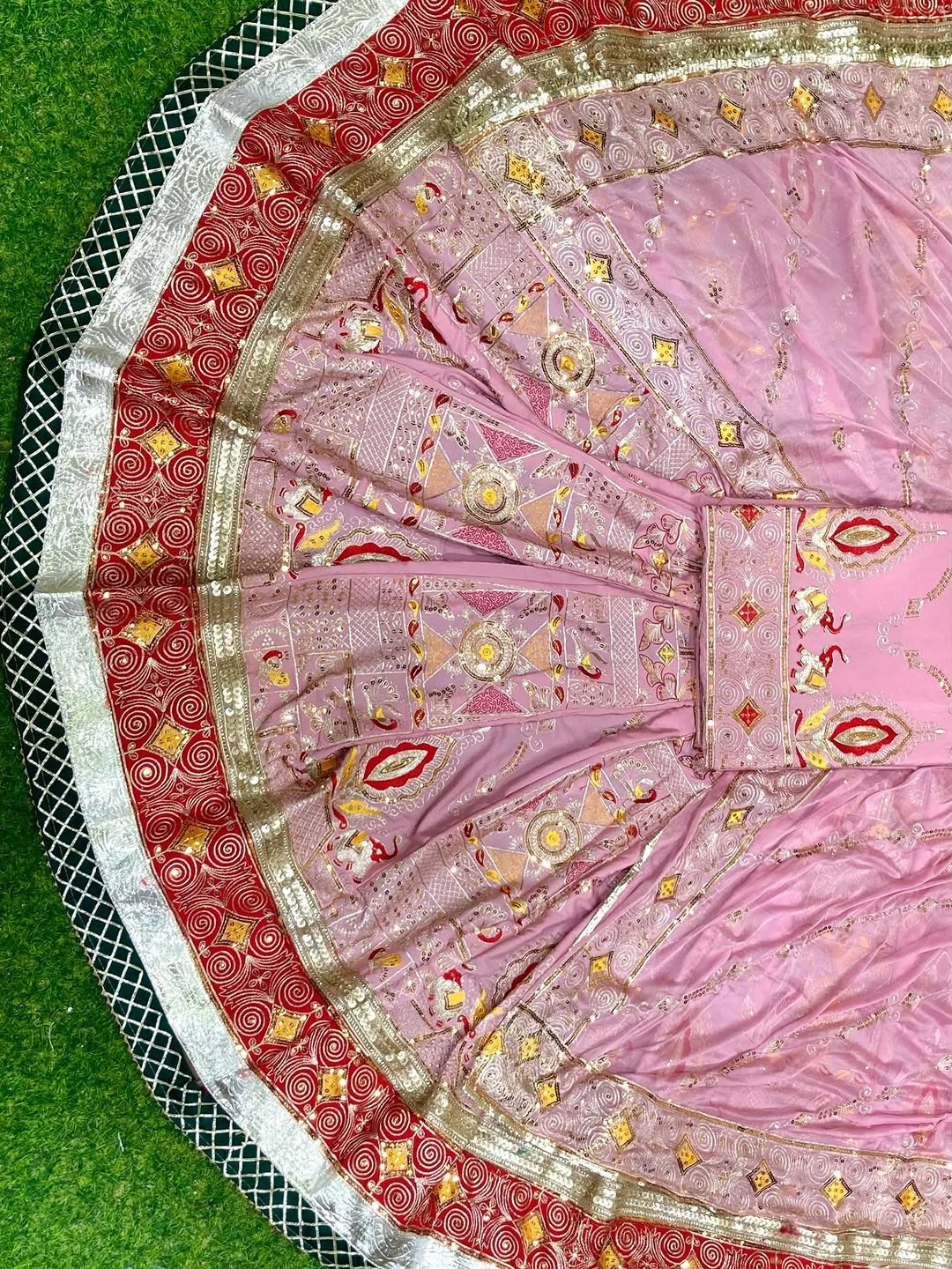 Designer 5 Mtr Gher Rajwadi Style Lehanga Poshak