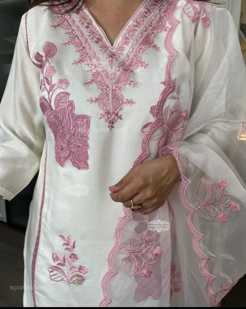 Celebrate in Style with Our Beautiful 3-Piece Festive Set For Women