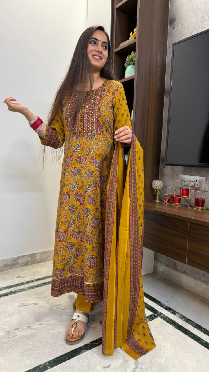 Women Printed  Anarkali Kurta Set