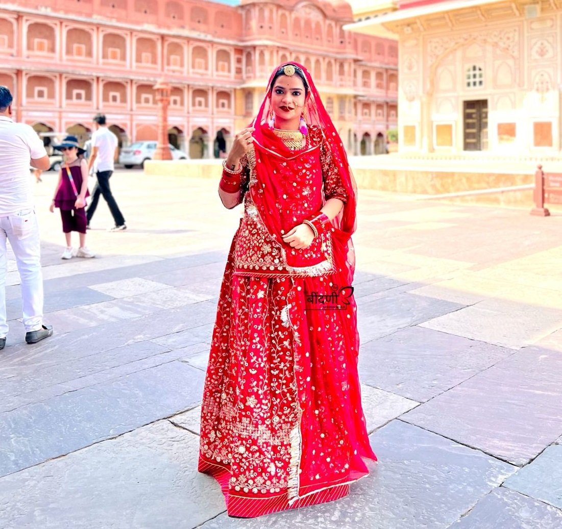 Satan Humrahi Red Colour Poshak With Glitter And Codding Work