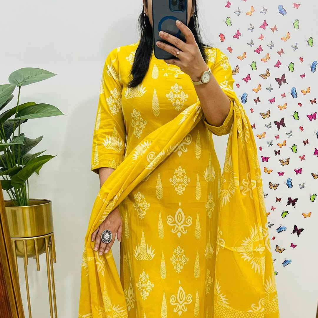 Perfect for Summer Festivities Elegant Floral Outfit with Mul Dupatta