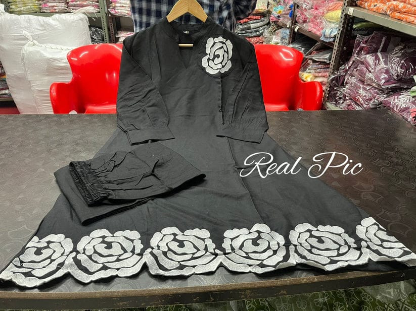 rendy & Comfortable Matching Top and Bottom Set For Women