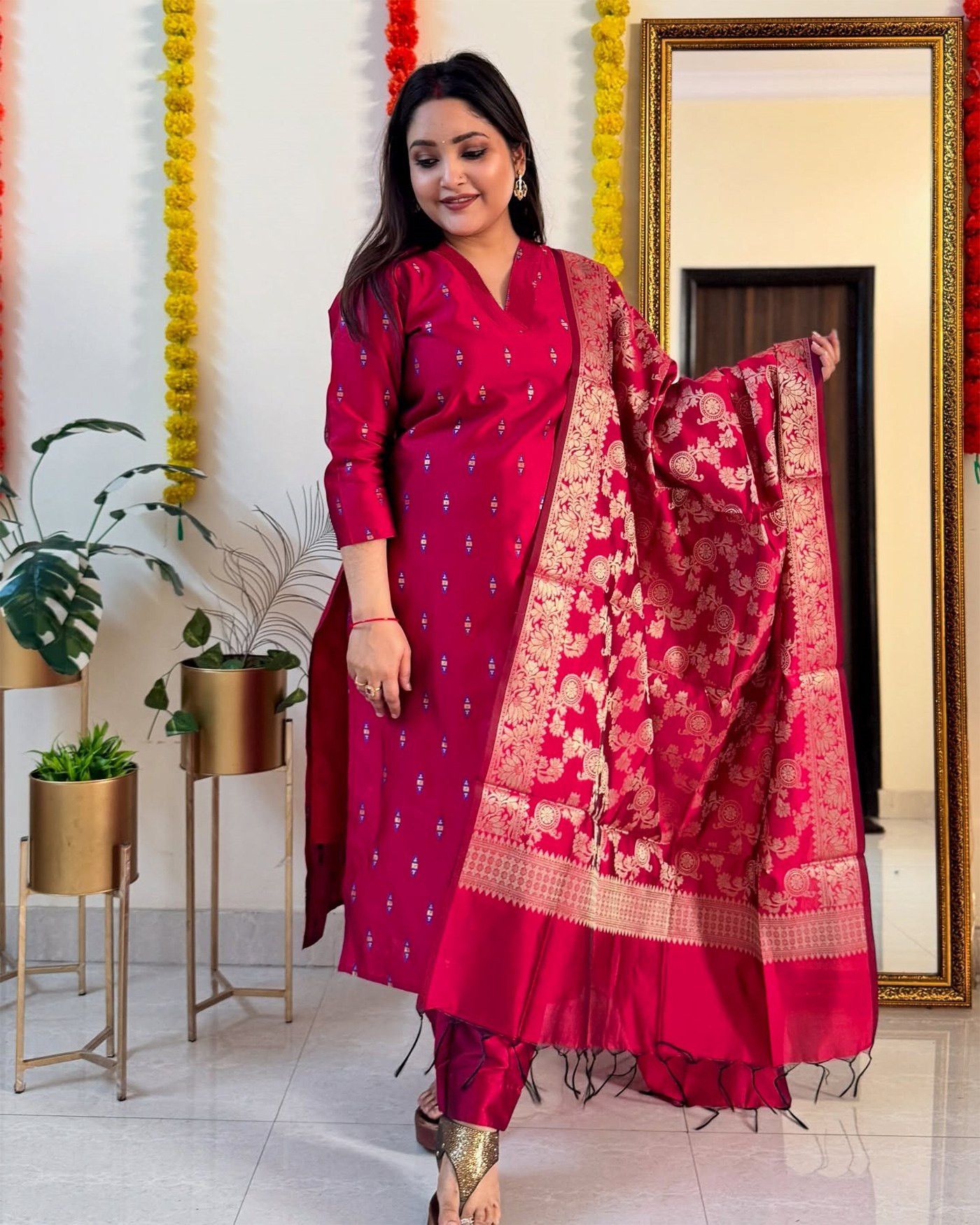 Elegant Pink Jacquard Kurta Pant Dupatta Set for Women | Ethnic Wear 3-Piece Suit