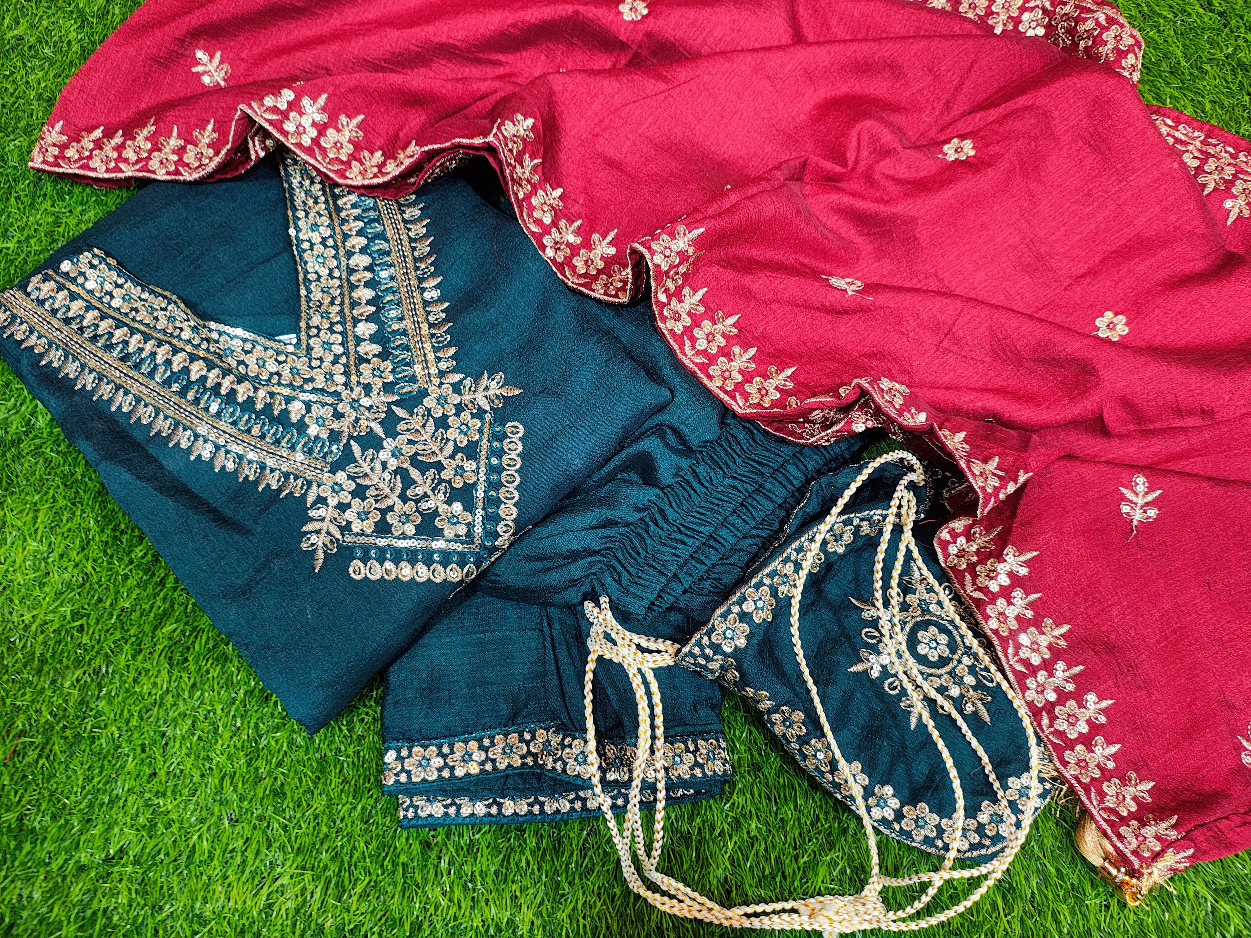 4 Pic's Set With Beautiful Heavy Potlii Set