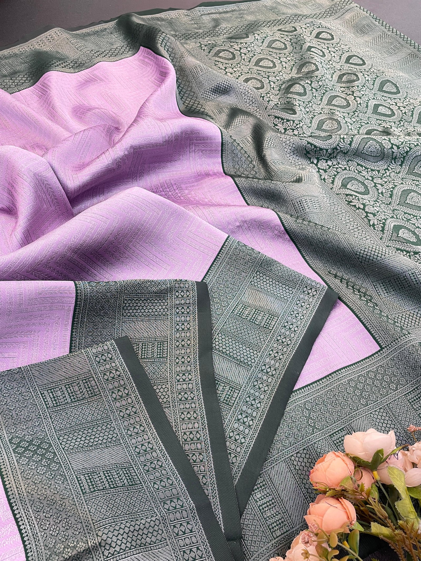 Beautyfull Banarasi saree For Women