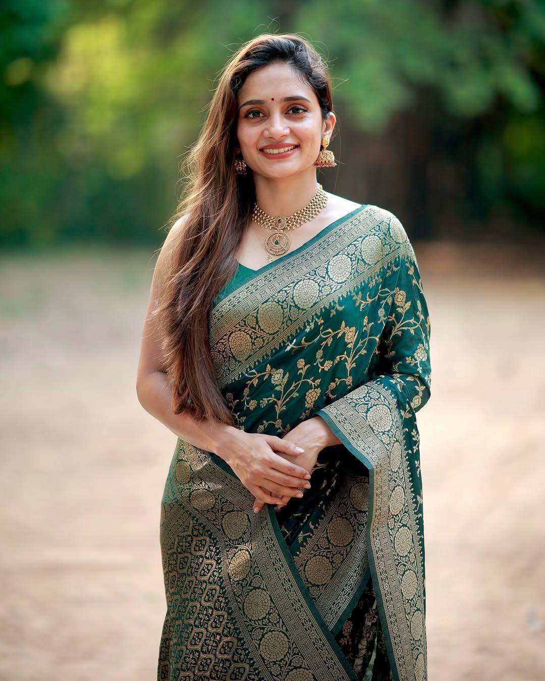 Breathable Organic Banarasi Sarees for Indian Weddings