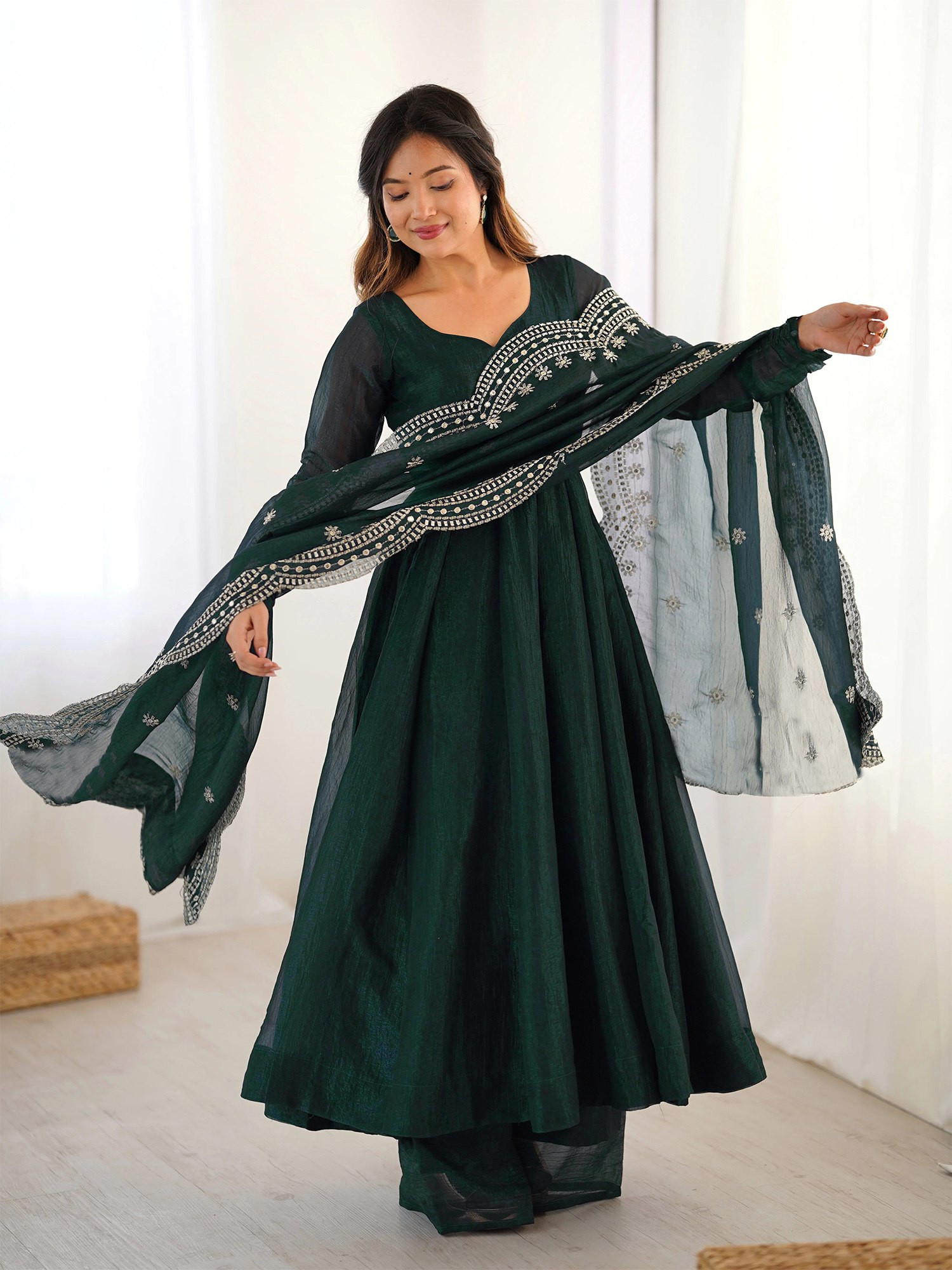 Women’s Green Vichitra Embroidered Kurta Pant Dupatta Set | 3-Piece Ethnic Wear